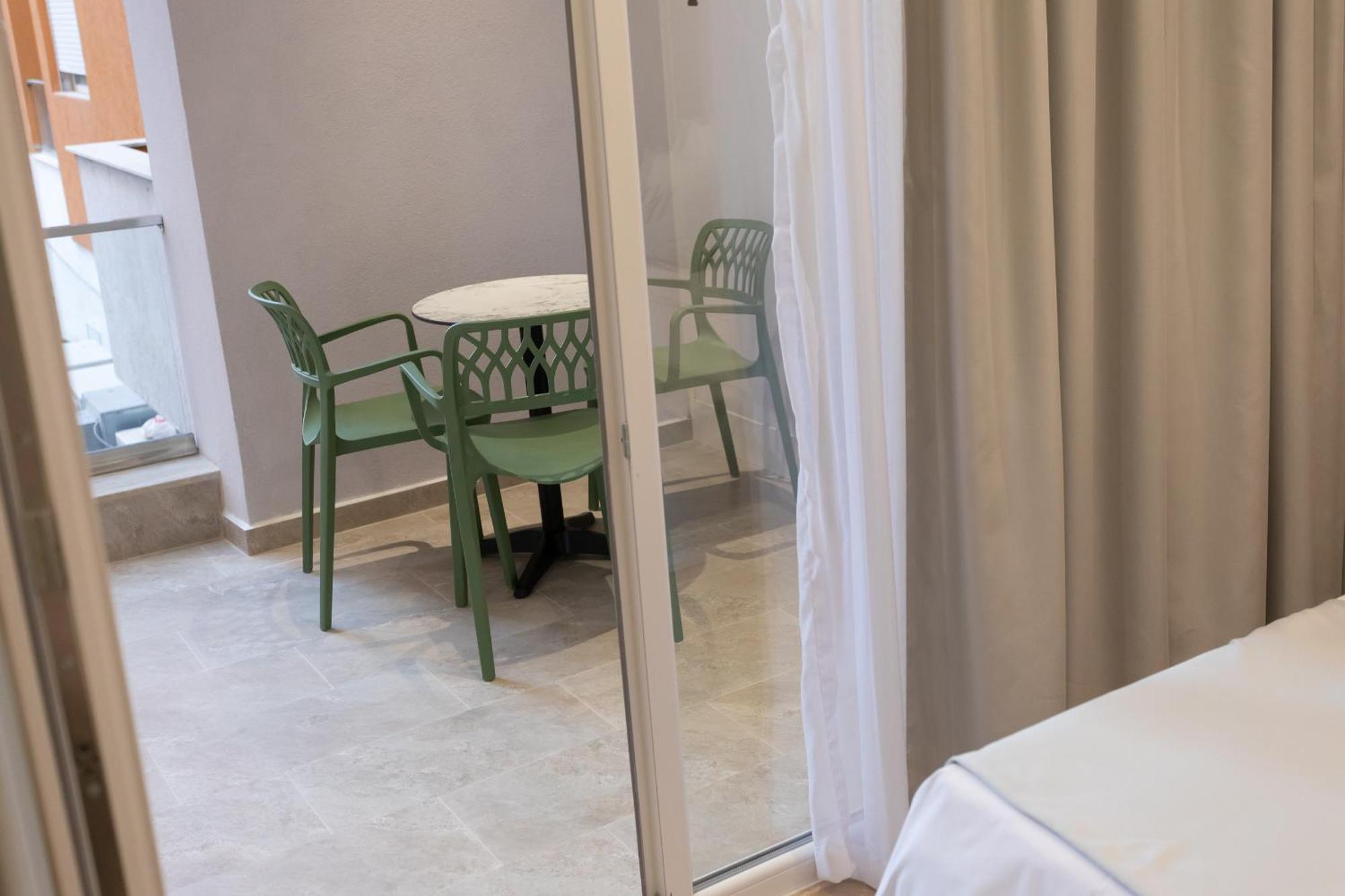 Nayel Hotel Дуррес Экстерьер фото