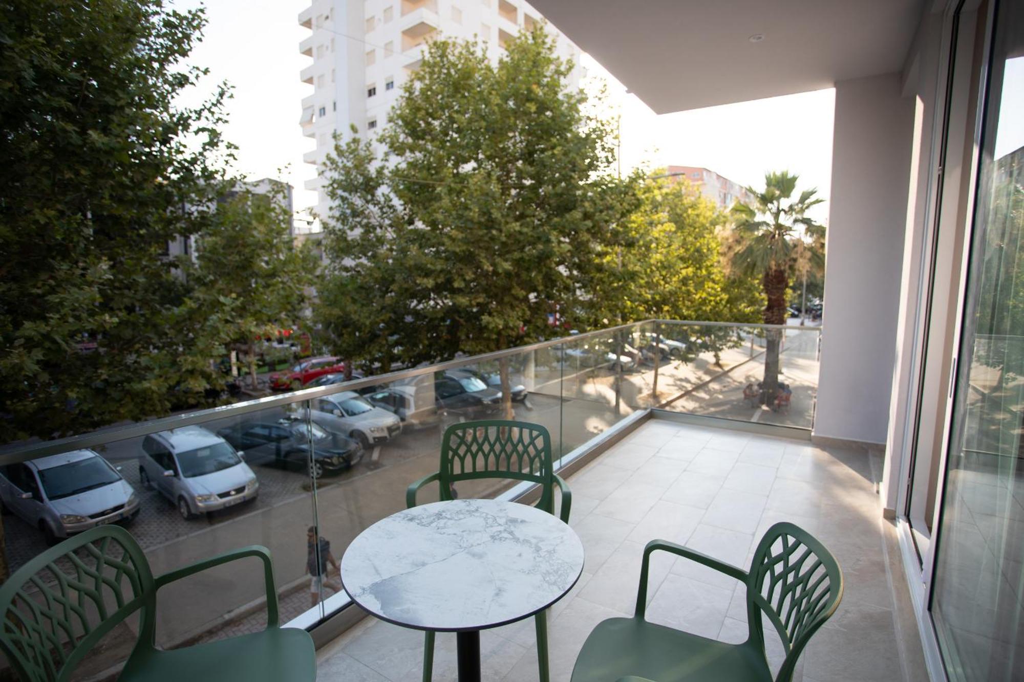 Nayel Hotel Дуррес Экстерьер фото