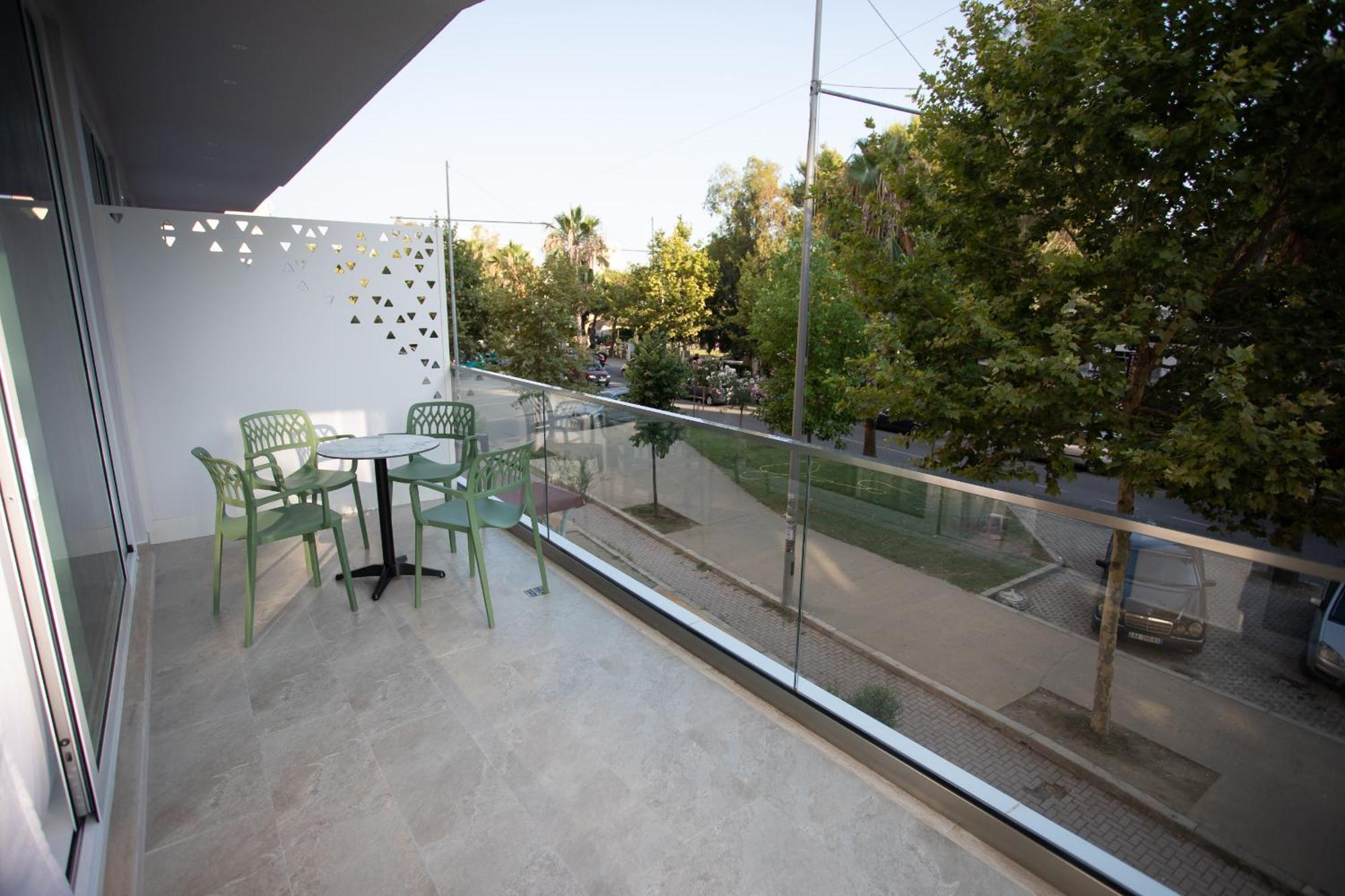 Nayel Hotel Дуррес Экстерьер фото